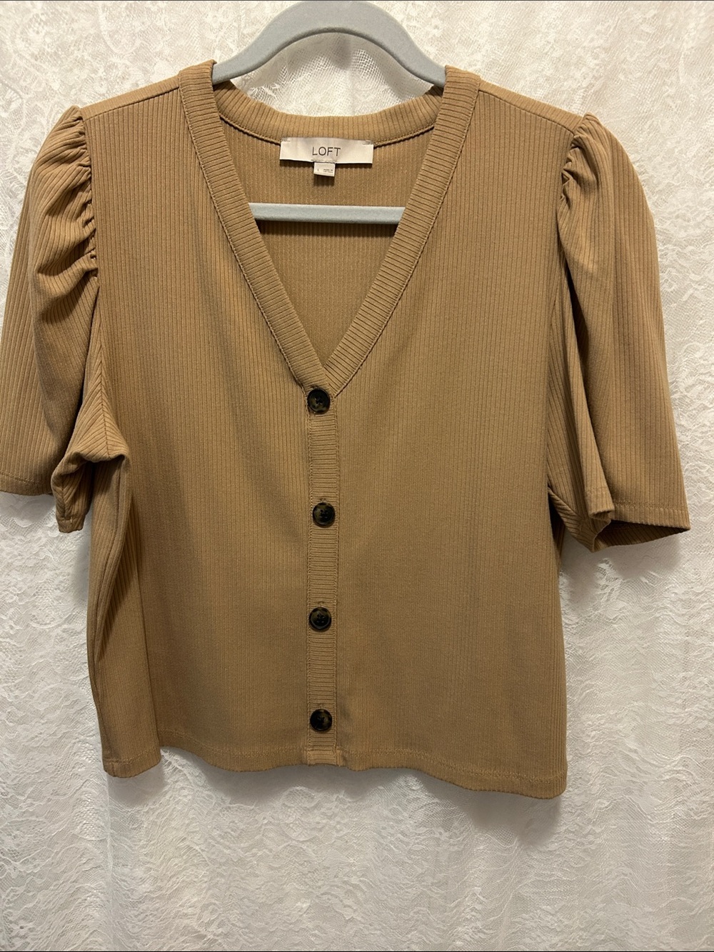 LOFT Camel Button Front Ribbed Top with Puff Sleeves